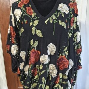 Anthropologie Akemi + Kin rose embroidered top